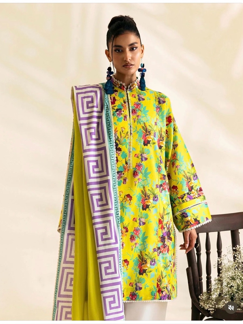 Pakistani designer zaha lawn outfit